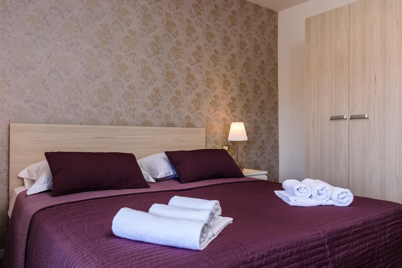 Apartmani Marko I Ana มารีนา ภายนอก รูปภาพ