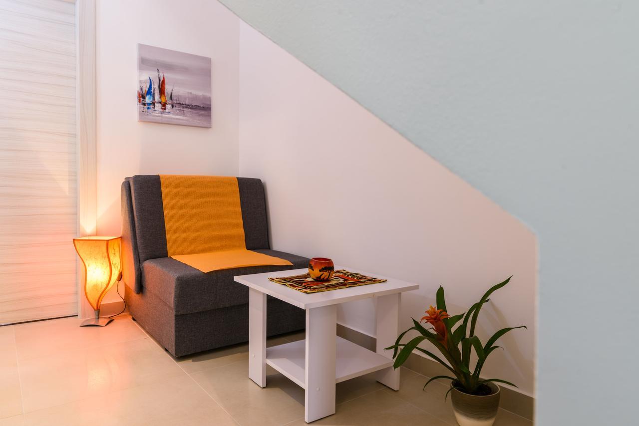 Apartmani Marko I Ana มารีนา ภายนอก รูปภาพ