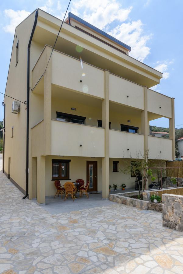 Apartmani Marko I Ana มารีนา ภายนอก รูปภาพ