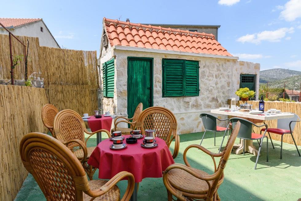 Apartmani Marko I Ana มารีนา ภายนอก รูปภาพ